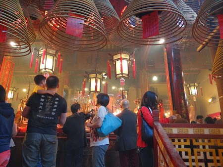 Anul Nou Chinezesc: Templul Man Mo