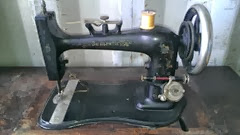Domestic treadle sewing machine fiddlebase sewing machine10.2013