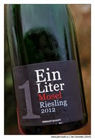 Ein-Liter-Mosel-Riesling-2012
