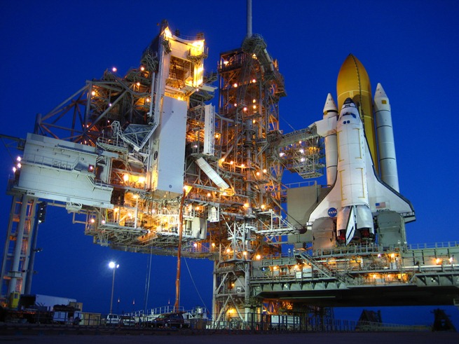 20111207-Space-Shuttle-Launch-01