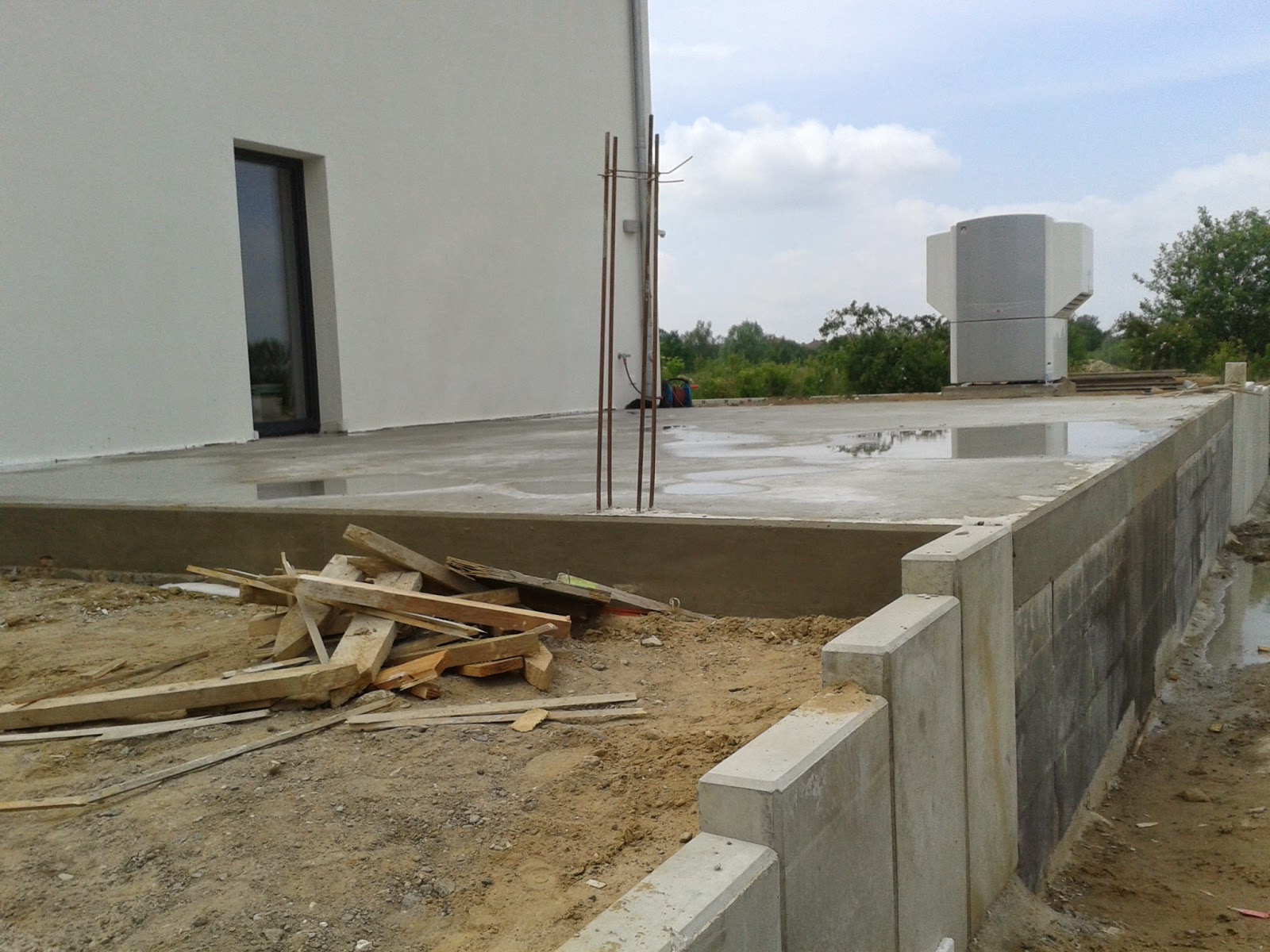 Unser Bautagebuch: Bodenplatte für Garage fertig