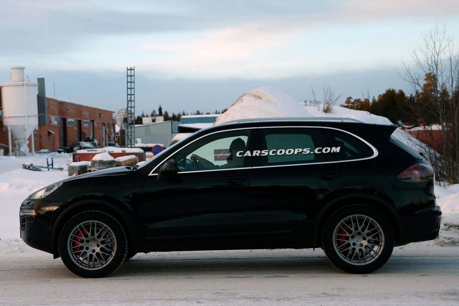 [2015-Porsche-Cayenne-FL-4%255B3%255D.jpg]