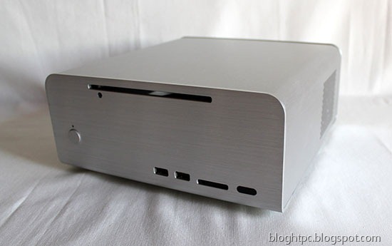 Streacom F7C Blog HTPC lateral 1. Clic para ampliar Streacom-F7C-bloghtpc-IMG_0080-