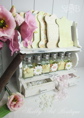 [shabby%2520sewing%2520caddy%25205%255B7%255D.jpg]