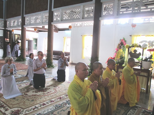 TieuTuongHTMinhChau_16.jpg