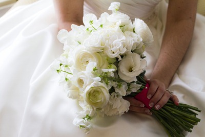 White bouquet - Ideas in Bloom, Collinsworth Photography