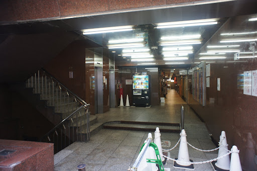 心斎橋筋2丁目 日宝ファインプラザ 地下１階ｂａｒ居抜き店舗 約7坪 貸店舗 大阪市中央区心斎橋筋2丁目3 5 サン アクトのブログ