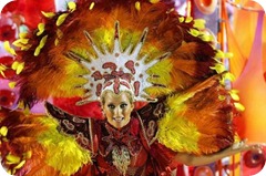 Carnevale, Rio in festa: la bellezza delle partecipanti fa il resto, molte delle quali hanno sfilato in nude look.