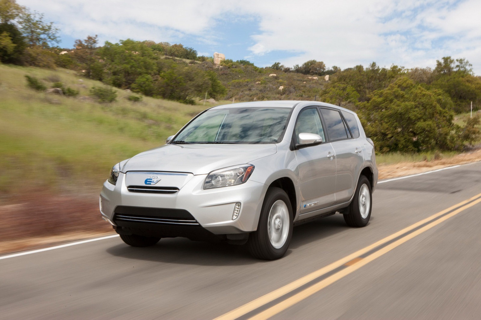 [Toyota-RAV4-EV-1%255B2%255D.jpg]