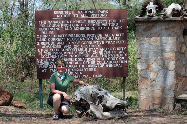 [October-17-2012-me--Serengeti-sign3.jpg]