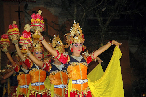 http://lh4.ggpht.com/-WtMdBzWXUQ0/S2653CYFaCI/AAAAAAAABWI/8AoqKwXny-g/dancers2.jpg