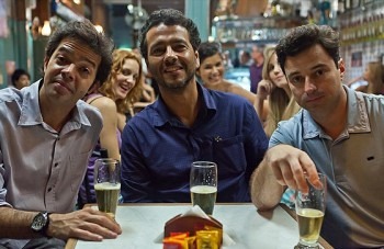 [Trailers%2520do%2520filme%2520E%2520a%25C3%25AD%2520comeu%255B2%255D.jpg]