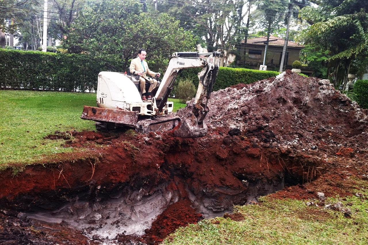 [Bentley-Continental-Flying-Spur-Burial-4%255B3%255D.jpg]