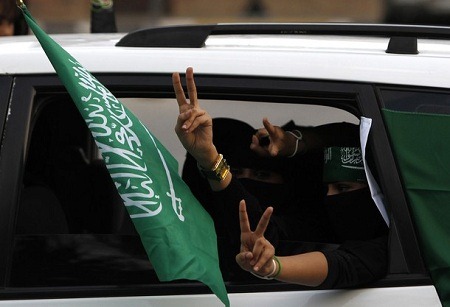 [saudi_veiled_women%255B3%255D.jpg]
