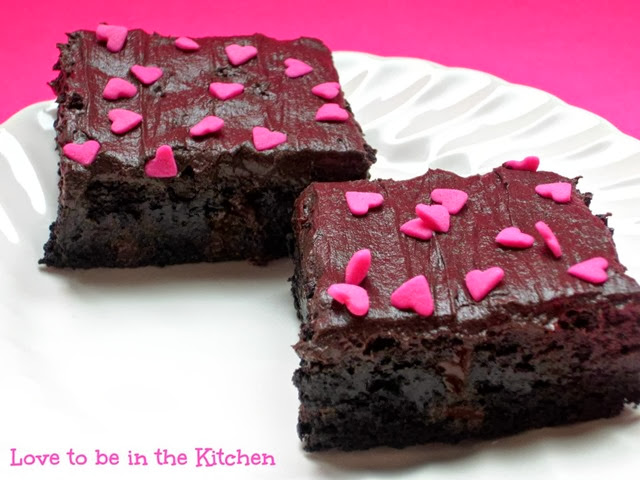 Triple-Dark-Chocolate-Frosted-Brownies-101-1024x768