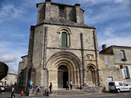 03. Biserica St. Emilion.JPG