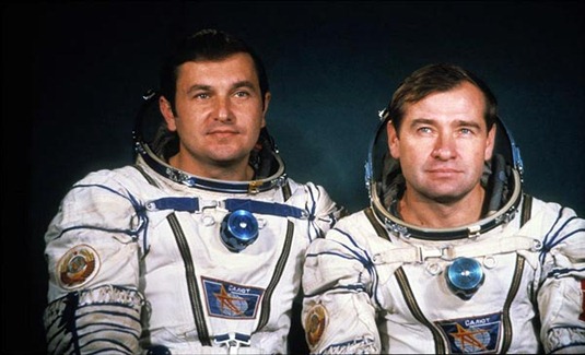 [Titov_Strekalov_Soyuz_T9_1983%255B3%255D.jpg]