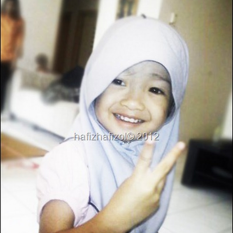 Fatin Hazwani Dah Bertudung. Anda Bila Lagi ??