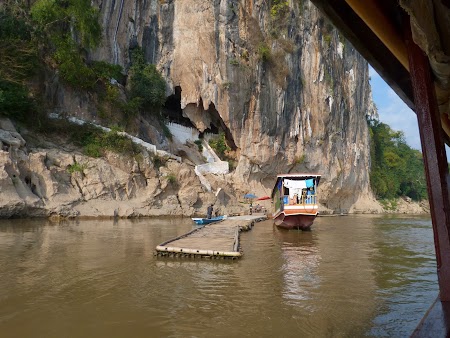31. Pestera Pak Ou pe Mekong.JPG