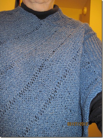 knitted poncho 001