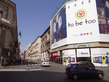 08. Via Etnea - Catania.JPG