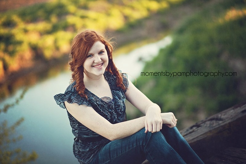 Amanda R {senior 2012} 462 logo