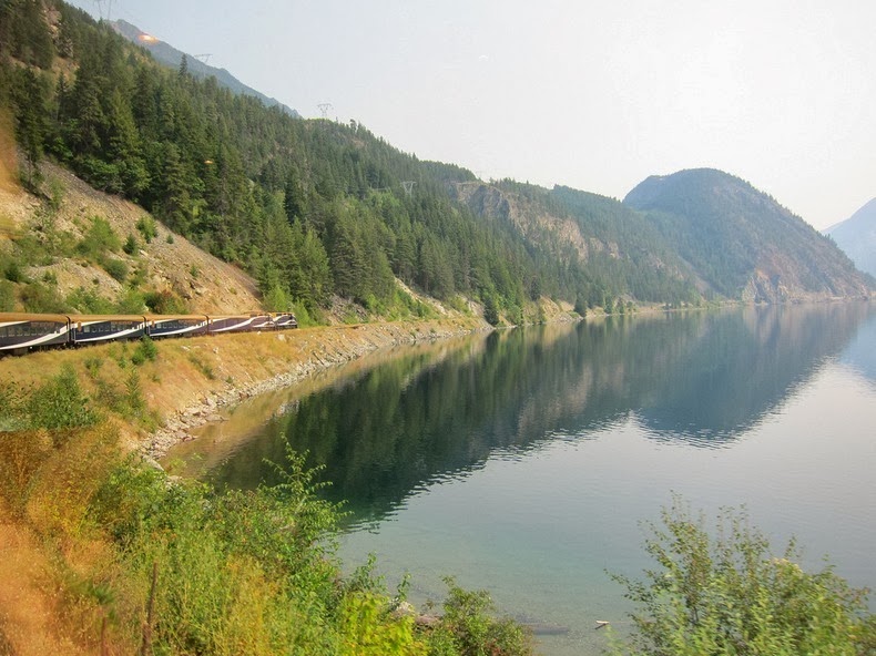 rocky-mountaineer-3