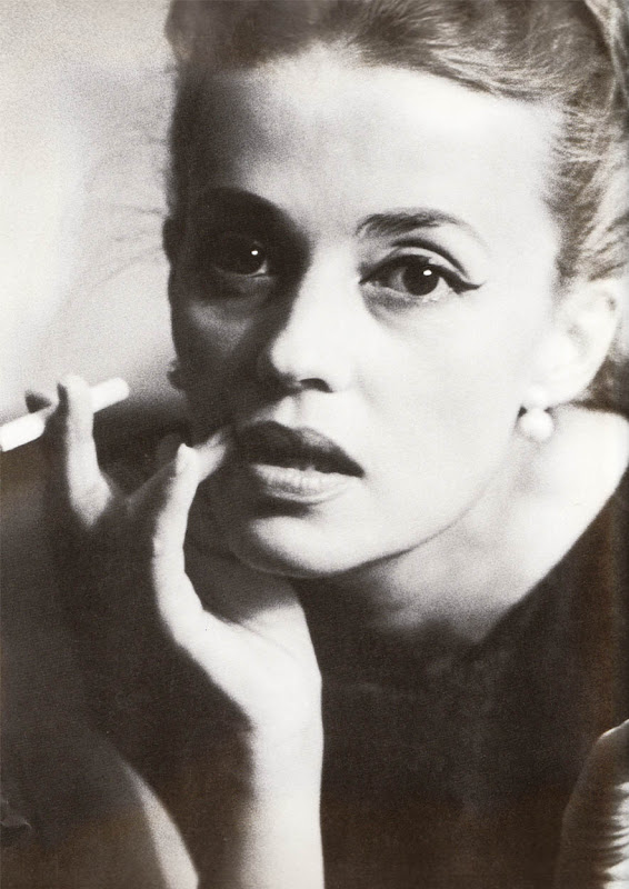 Jeanne Moreau by Dan Budnick, 1962.jpg