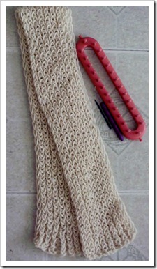 Easy scarf made with a Knifty Knitter