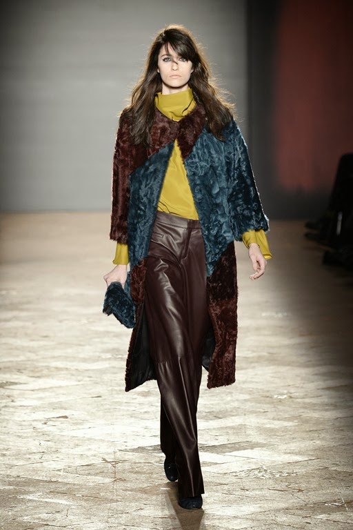 [38_SIMONETTA_RAVIZZA_AI%252014-15%255B3%255D.jpg]