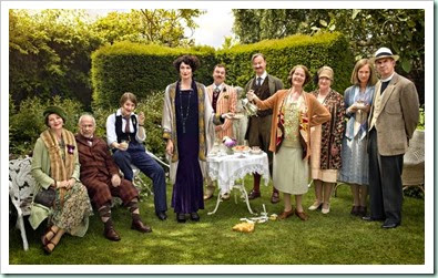Mapp-and-Lucia---everyone-012
