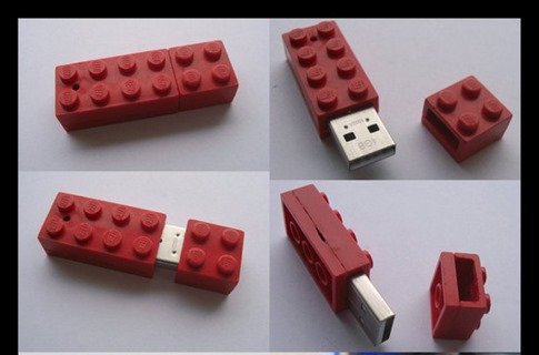 32. Lego USB Stick