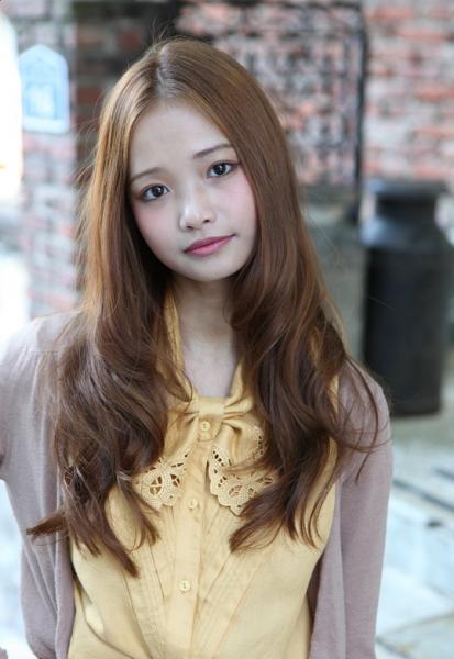 cute long Asian hairstyle