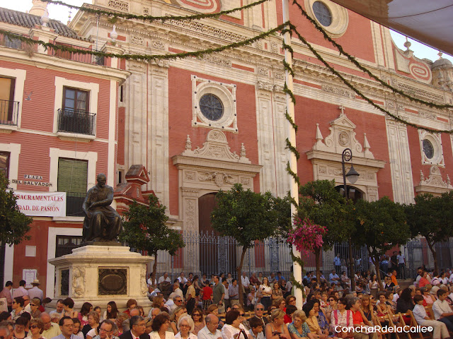 Procesión Corpus 14 Plaza del Salvador2.jpg