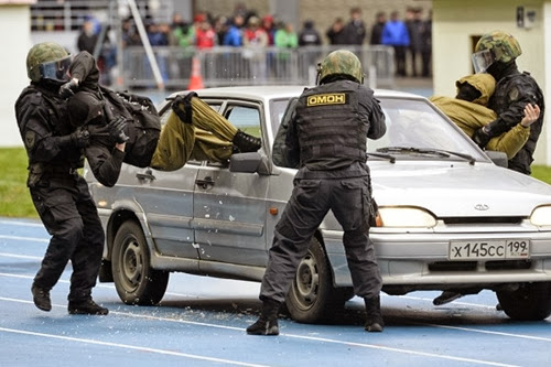 Московские полицейские отметили свой профессиональный праздник