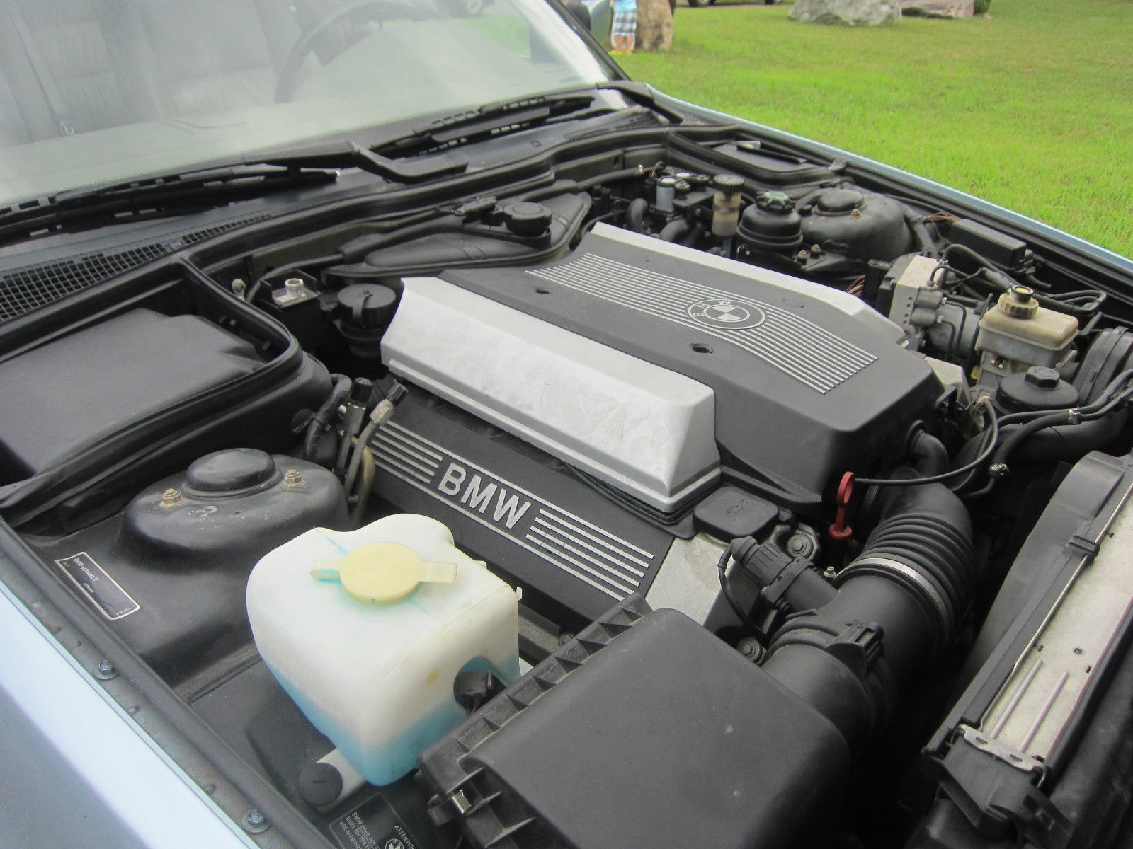 [1995-BMW-540i-12Manual%255B5%255D.jpg]