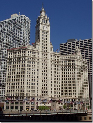 Wrigley_Building_-_Chicago,_Illinois