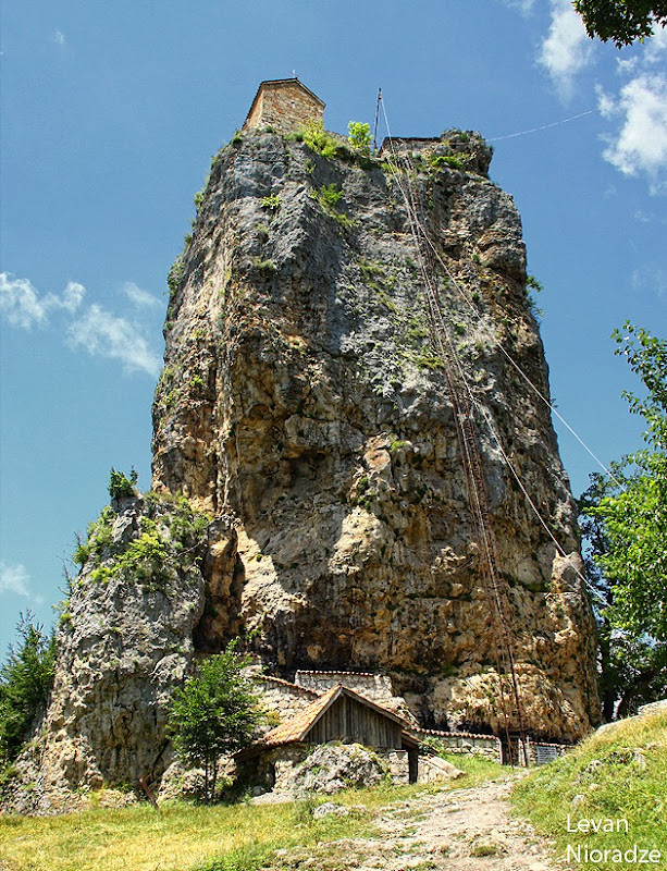 katskhi-pillar-8