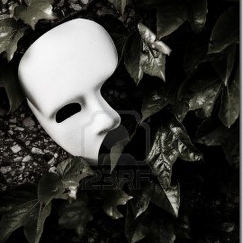 Cómo hacer la máscara del fantasma de la opera