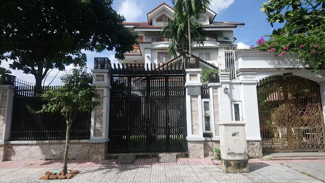 Biệt thự View công viên khu dân cư văn minh Quận 9 - 03 Biệt thự View công viên khu dân cư văn minh Quận 9 - 03