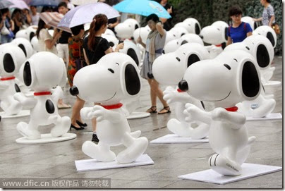 Snoopy Shanghai IAPM 01 (via Chinadaily)