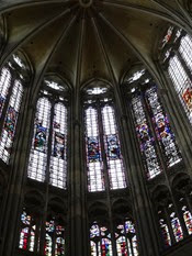 2014.09.11-029 vitraux de la cathédrale Saint-Pierre