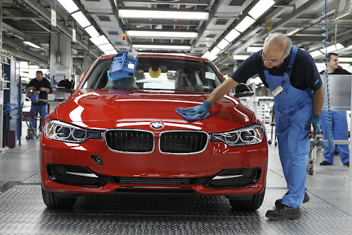 2012-BMW-3-Series-01.jpg