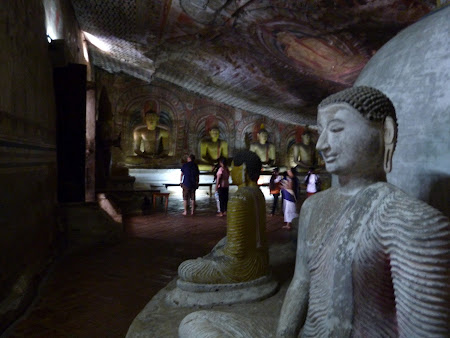 Obiective turistice Sri Lanka: templul din pestera Dambulla