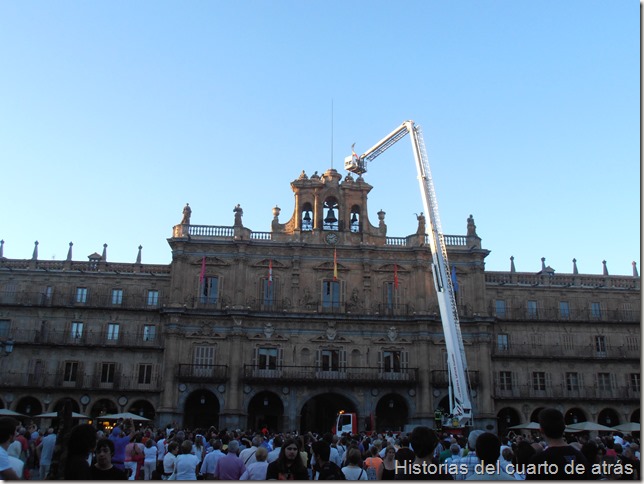 Colocación de la Mariseca Plaza Mayor de Salamanca