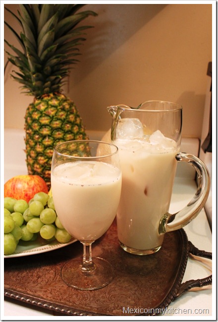 Horchata de Arroz | Mexican Fruit Drinks 