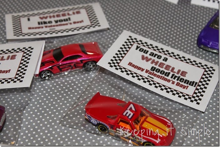 Easy Boys Car Valentines with Free Printable (7)