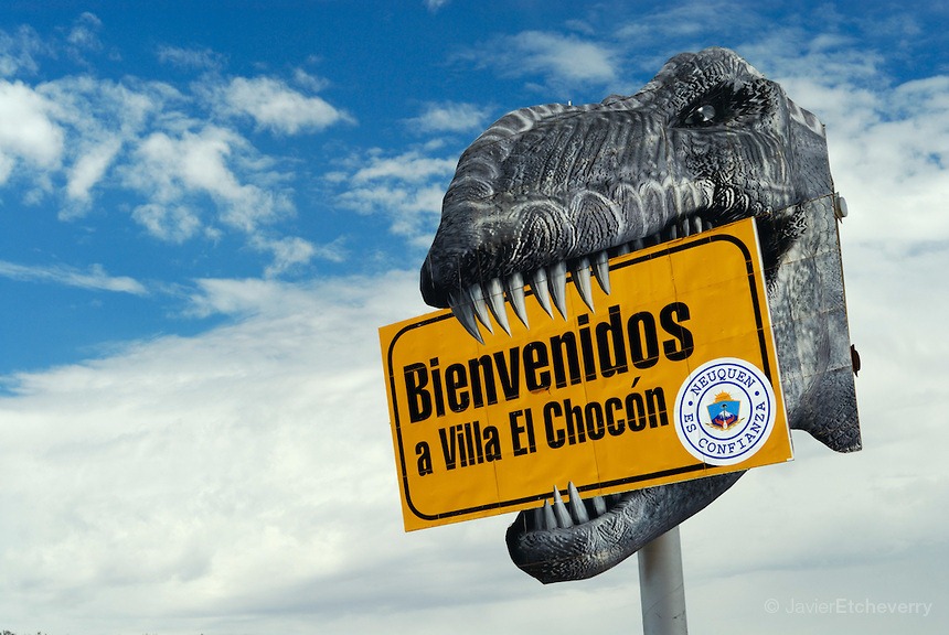 [Dinosaurs-in-Patagonia-Villa-El-ChocA-n-Neuquen-Argentina-Sou%255B4%255D.jpg]