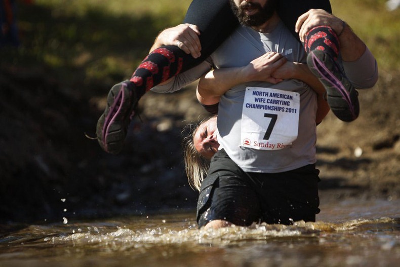wife-carrying-chamionship-12