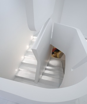 diseño-escaleras-blancas-iluminadas diseño-escaleras-blancas-iluminadas